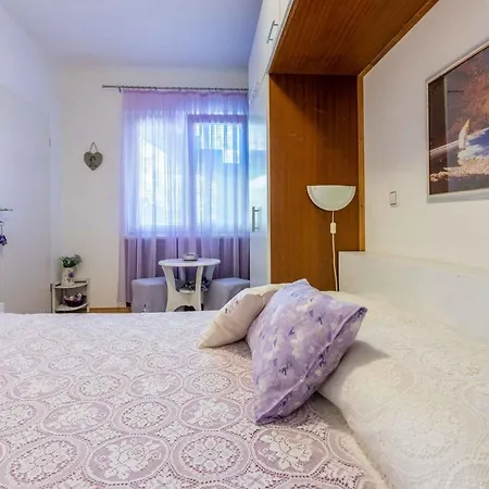 Lägenhet In 39085 Crikvenica